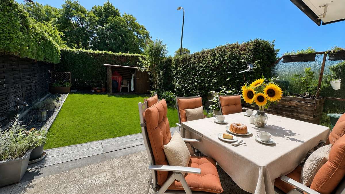 Familienfreundliche DHH mit ausgebauten Dachgeschoss und sonnigen Südost Garten