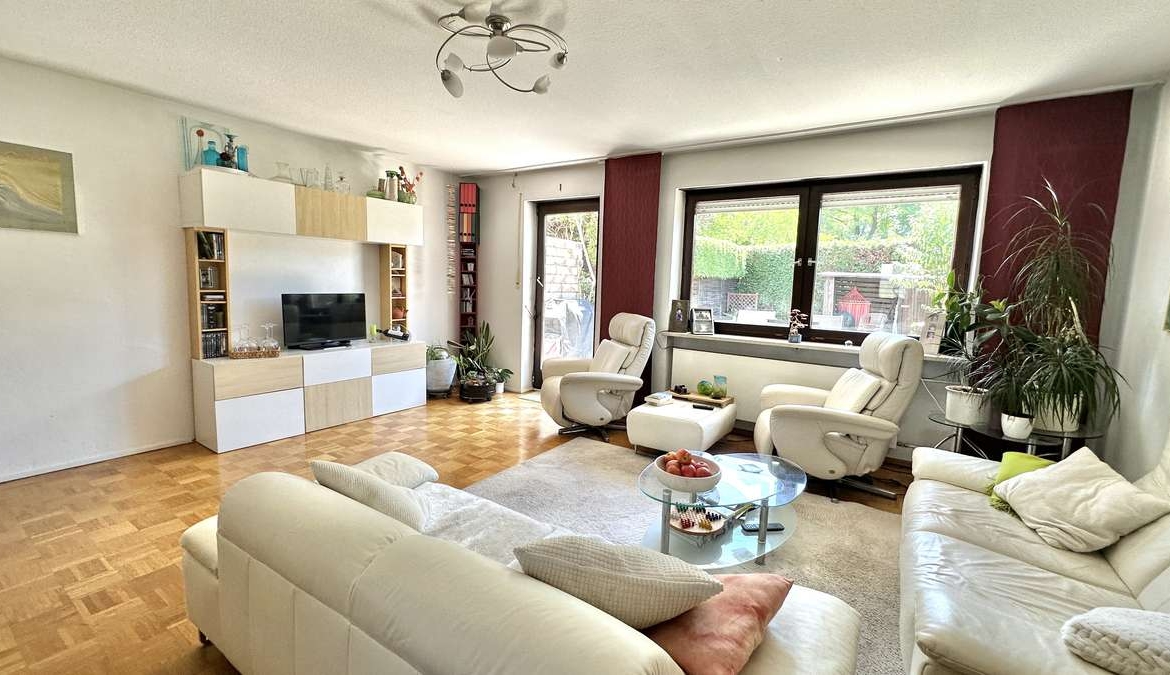 Familienfreundliche DHH mit ausgebauten Dachgeschoss und sonnigen Südost Garten