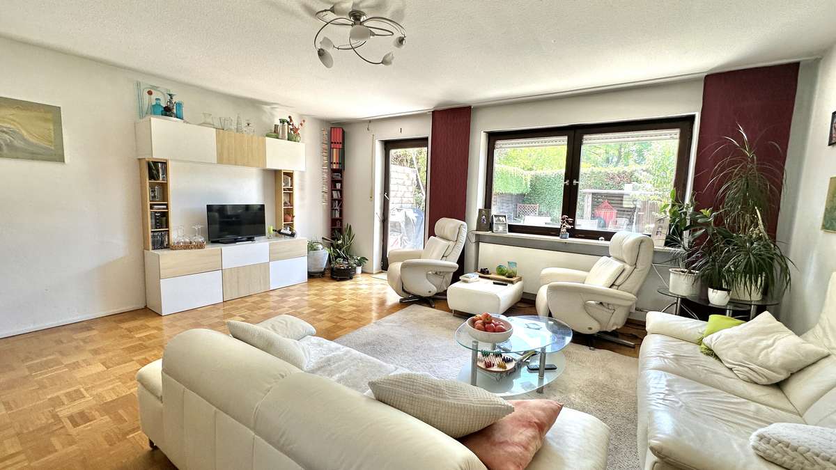Familienfreundliche DHH mit ausgebauten Dachgeschoss und sonnigen Südost Garten