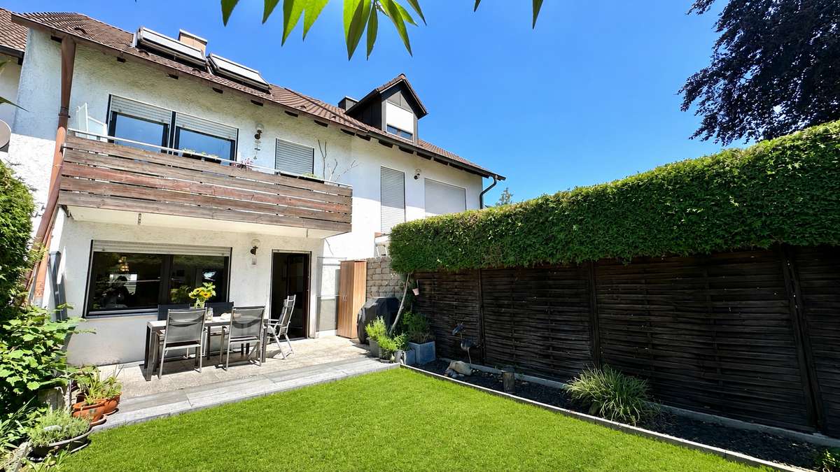 Familienfreundliche DHH mit ausgebauten Dachgeschoss und sonnigen Südost Garten