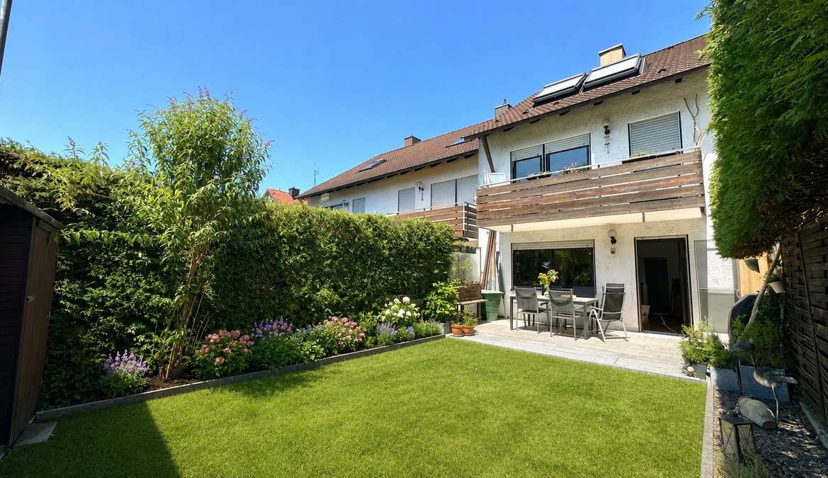 Familienfreundliche DHH mit ausgebauten Dachgeschoss und sonnigen Südost Garten