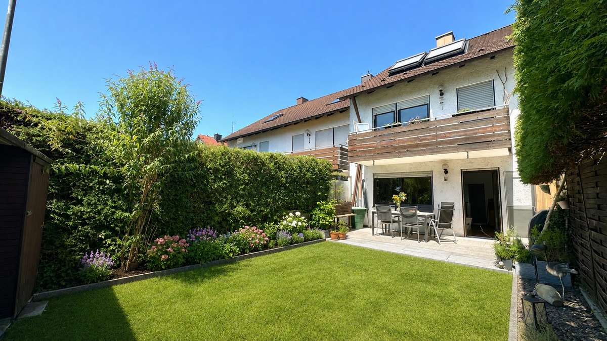 Familienfreundliche DHH mit ausgebauten Dachgeschoss und sonnigen Südost Garten