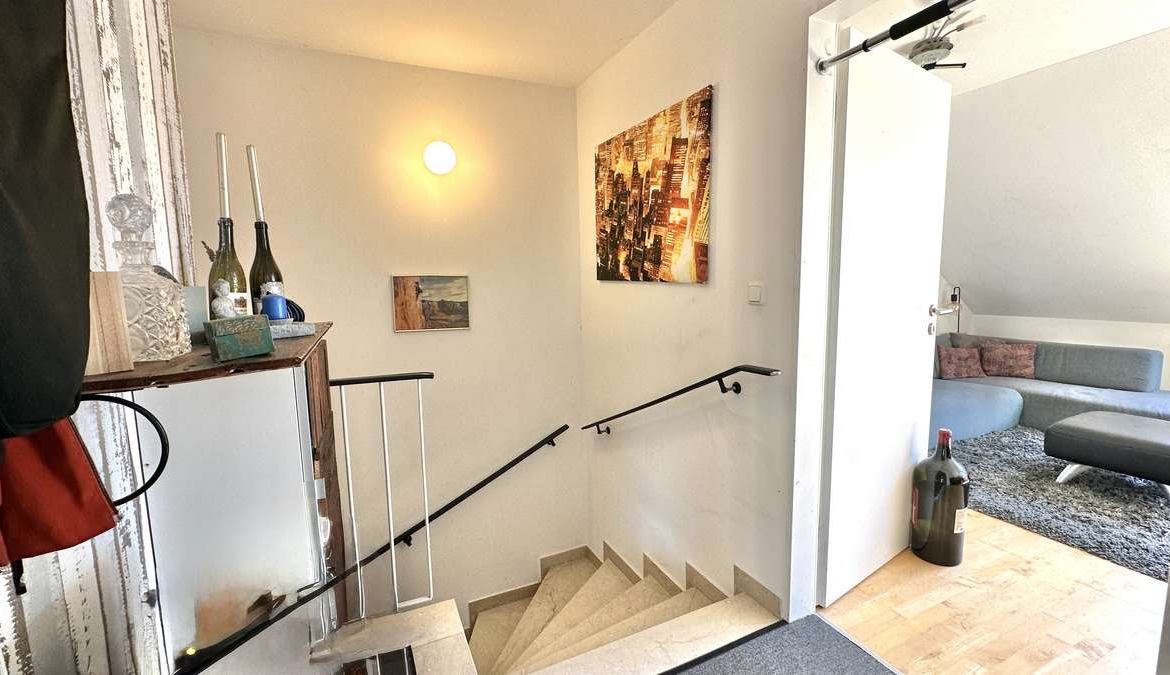 Familienfreundliche DHH mit ausgebauten Dachgeschoss und sonnigen Südost Garten