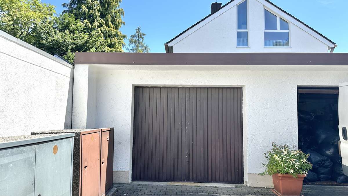 Familienfreundliche DHH mit ausgebauten Dachgeschoss und sonnigen Südost Garten