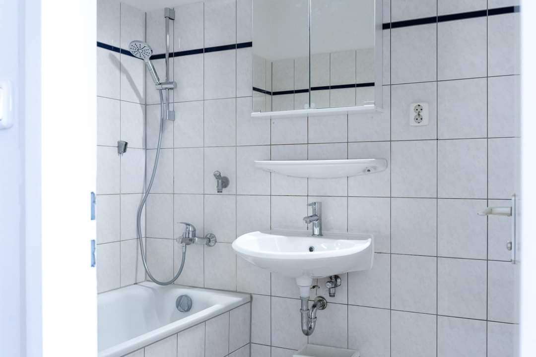 TOP geschnittene 3-Zi. Whg. in Unterschleißheim mit Pool & Sauna