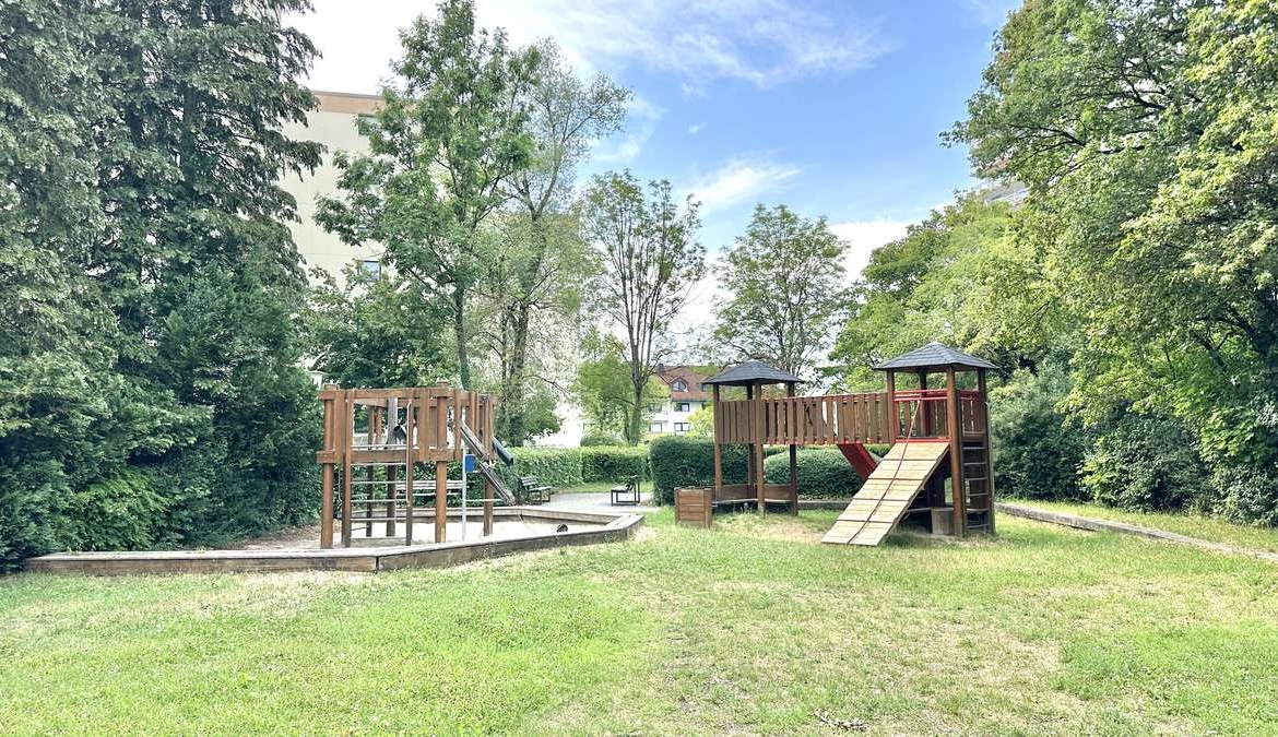 TOP geschnittene 3-Zi. Whg. in Unterschleißheim mit Pool & Sauna