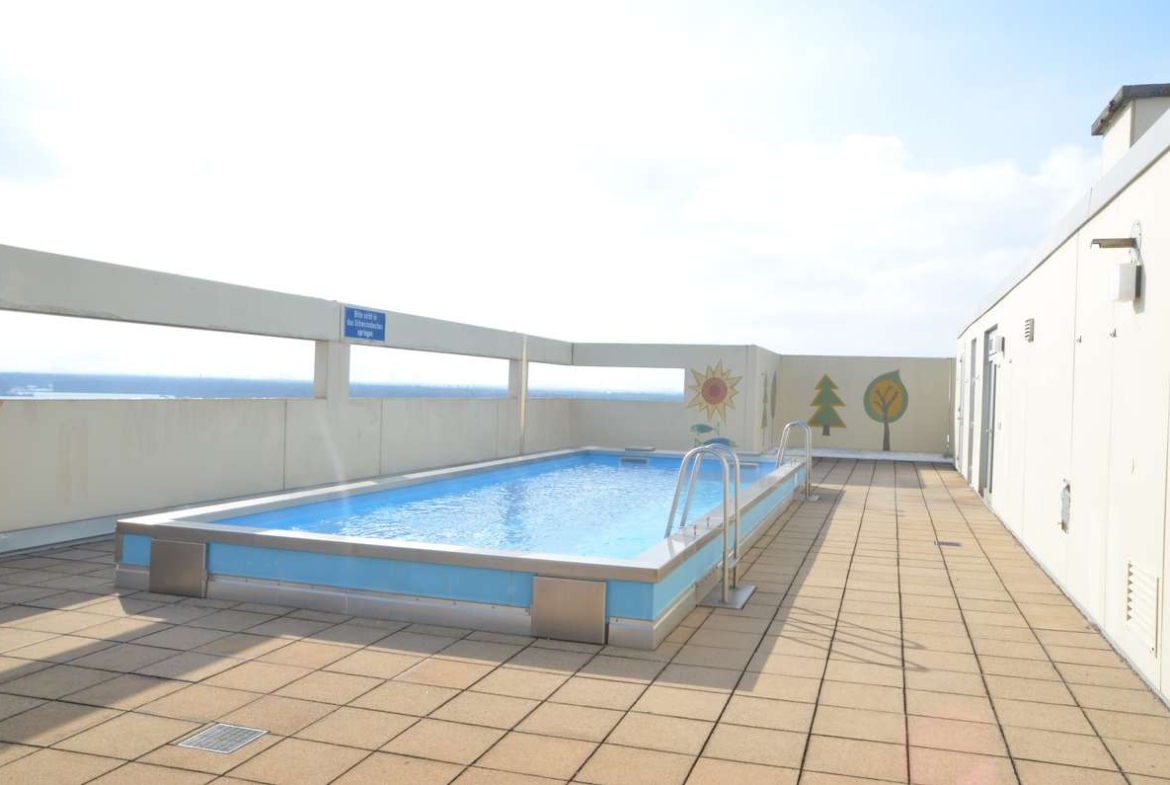 TOP geschnittene 3-Zi. Whg. in Unterschleißheim mit Pool & Sauna