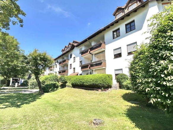 Koffer packen – Einziehen und WOHLFÜHLEN – renovierte 2 Zi Whg.mit 2 Balkonen und EBK