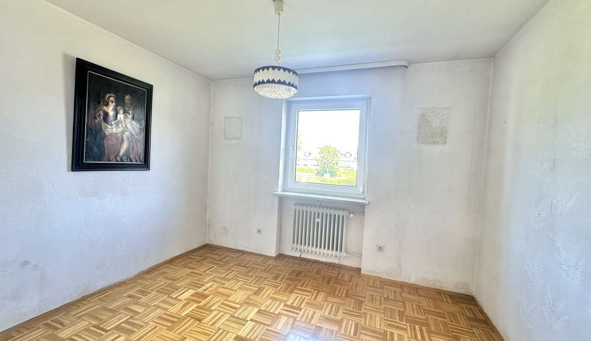 Familien aufgepasst ! RMH direkt am Valentinspark – mit viel Potenzial für ihr Traumzuhause
