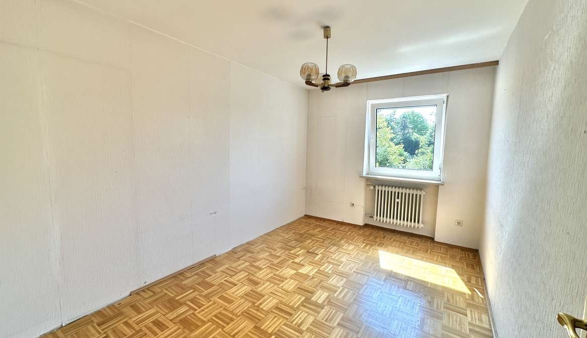 Familien aufgepasst ! RMH direkt am Valentinspark – mit viel Potenzial für ihr Traumzuhause