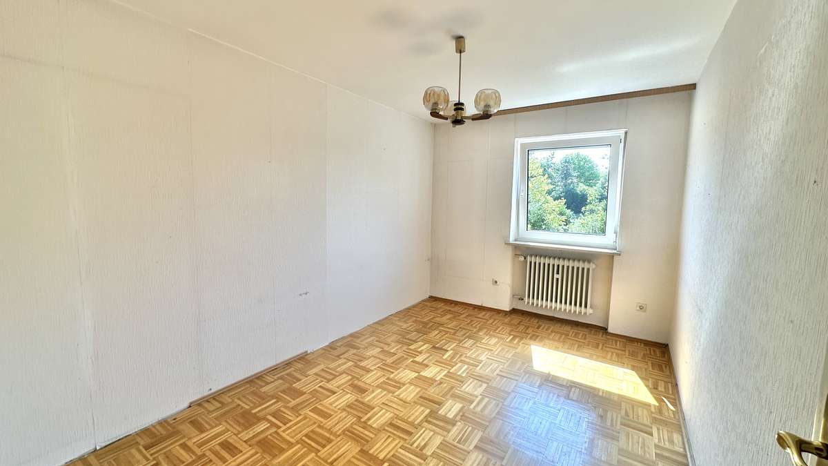 Kinderzimmer 2 Familien aufgepasst ! RMH direkt am Valentinspark – mit viel Potenzial für ihr Traumzuhause