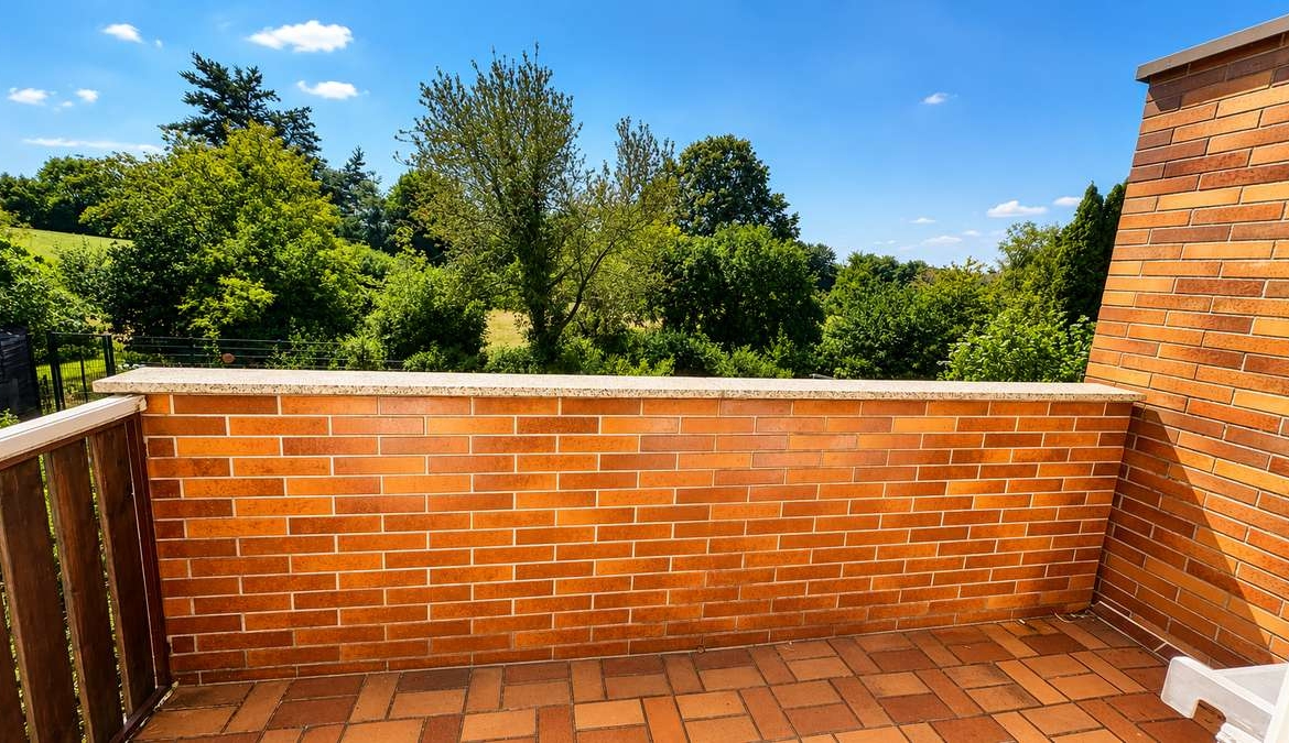 Familien aufgepasst ! RMH direkt am Valentinspark – mit viel Potenzial für ihr Traumzuhause