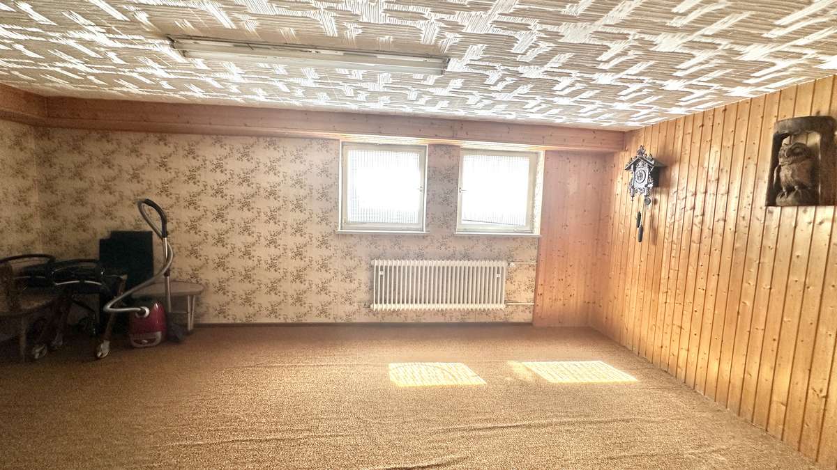 Hobbykeller Familien aufgepasst ! RMH direkt am Valentinspark – mit viel Potenzial für ihr Traumzuhause
