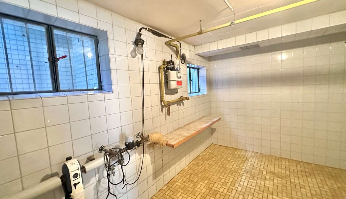 Familien aufgepasst ! RMH direkt am Valentinspark – mit viel Potenzial für ihr Traumzuhause