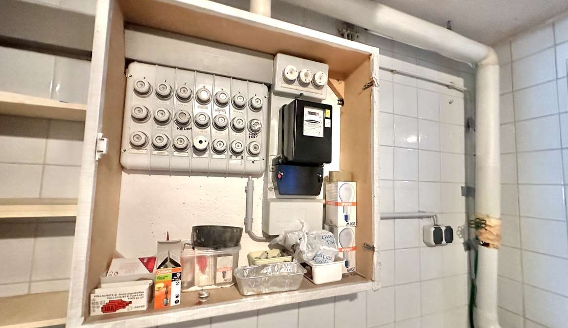 Familien aufgepasst ! RMH direkt am Valentinspark – mit viel Potenzial für ihr Traumzuhause