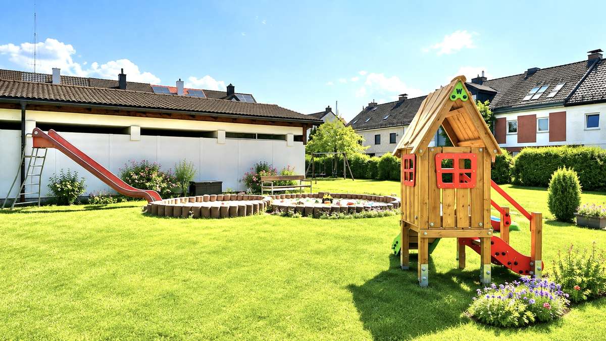 Familienparadies Familien aufgepasst ! RMH direkt am Valentinspark – mit viel Potenzial für ihr Traumzuhause