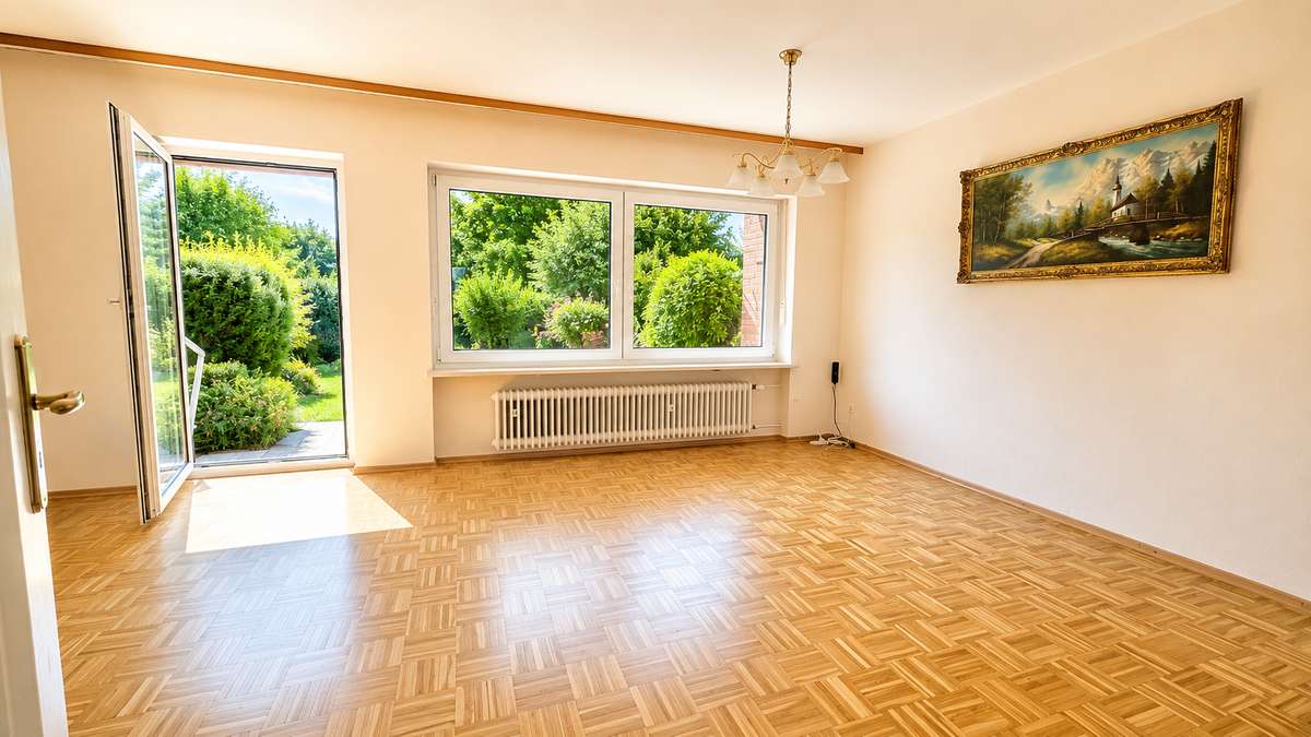 Wohnzimmer Familien aufgepasst ! RMH direkt am Valentinspark – mit viel Potenzial für ihr Traumzuhause