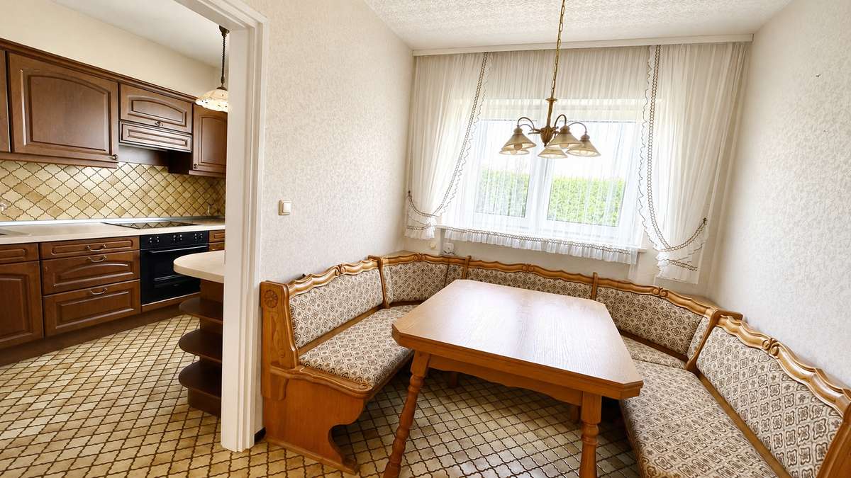 Essdiele Familien aufgepasst ! RMH direkt am Valentinspark – mit viel Potenzial für ihr Traumzuhause