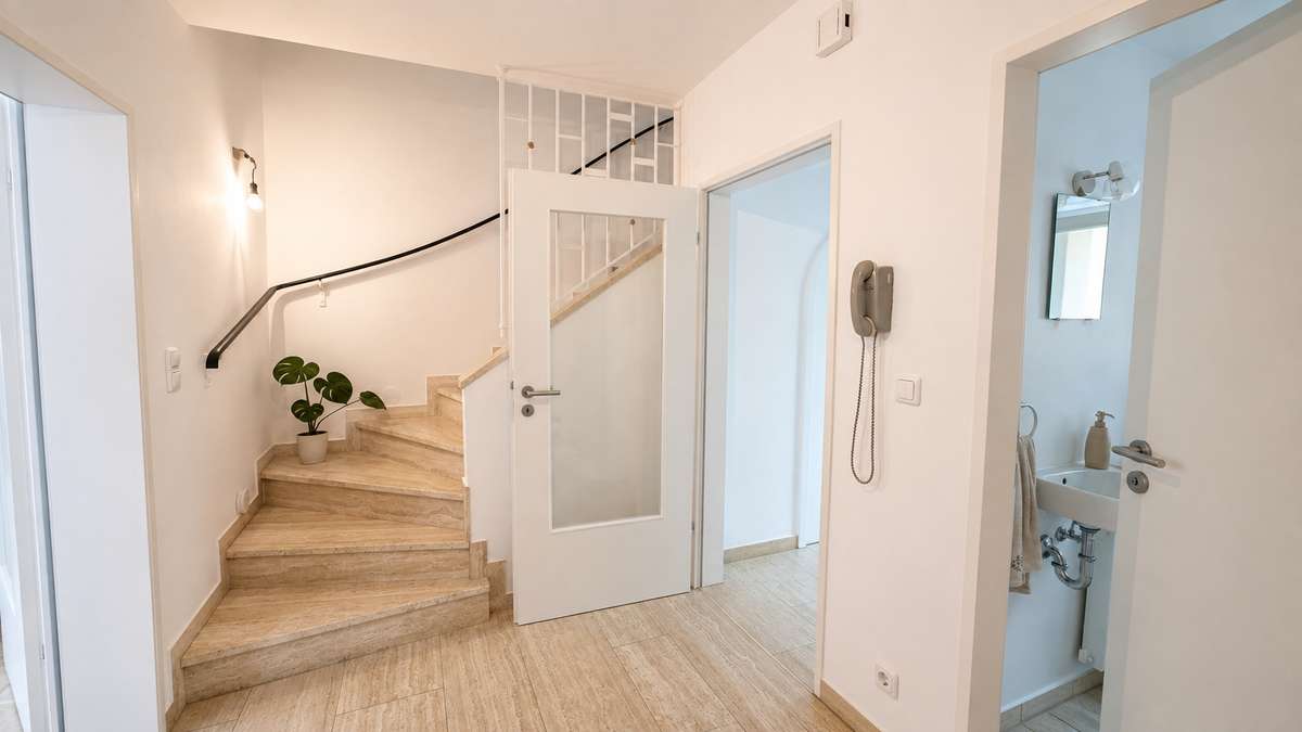 Familienfreundliches Reihenmittelhaus mit Südgarten in Ebenhausen
