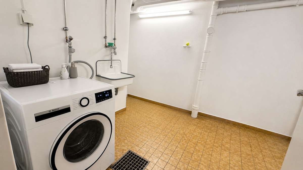 Familienfreundliches Reihenmittelhaus mit Südgarten in Ebenhausen