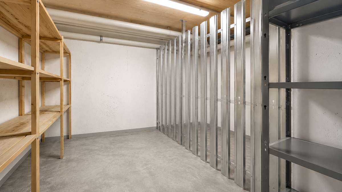 Keller Großzügige 4-Zi. Whg. mit zwei Balkonen in ruhiger Lage von Harlaching