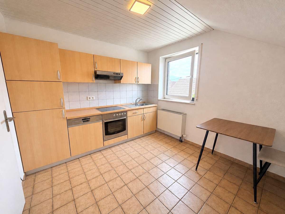 Küche inklusive EBK Sonnige 2-Zi. Dachgeschosswhg mit tollem Panoramafenster und EBK in USH/S1