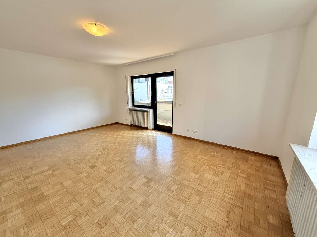 Ideal für Familien – geräumige 4-Zimmer-Wohnung mit Balkon in Pasing