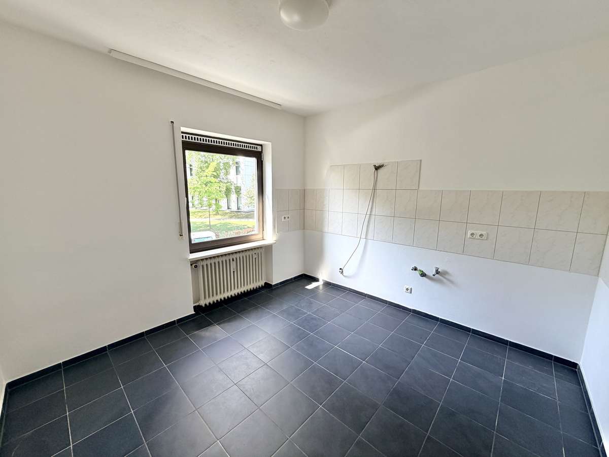 Ideal für Familien – geräumige 4-Zimmer-Wohnung mit Balkon in Pasing