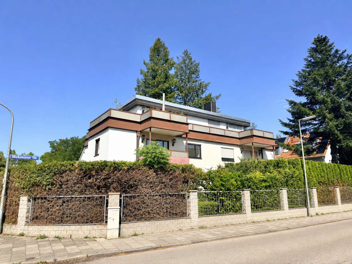 Ideal für Familien – geräumige 4-Zimmer-Wohnung mit Balkon in Pasing
