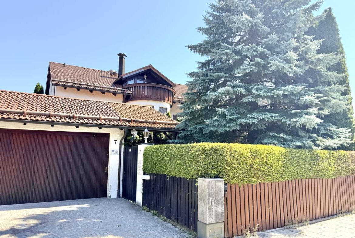 Luxuriöse 3-Zi.-Familienwhg. in ruhiger grüner Lage mit großer Südterrasse in Unterschleißheim