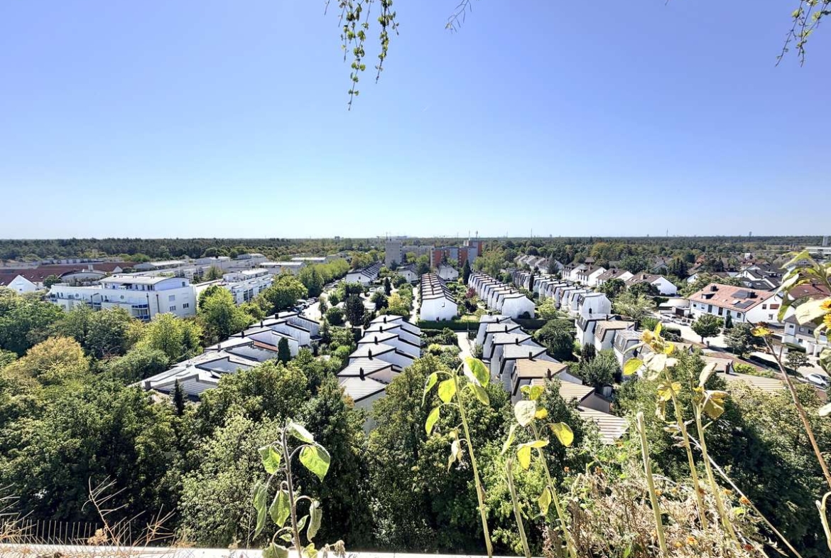 Exklusive 3-Zi. Whg mit großem SÜDBALKON und POOL in USH