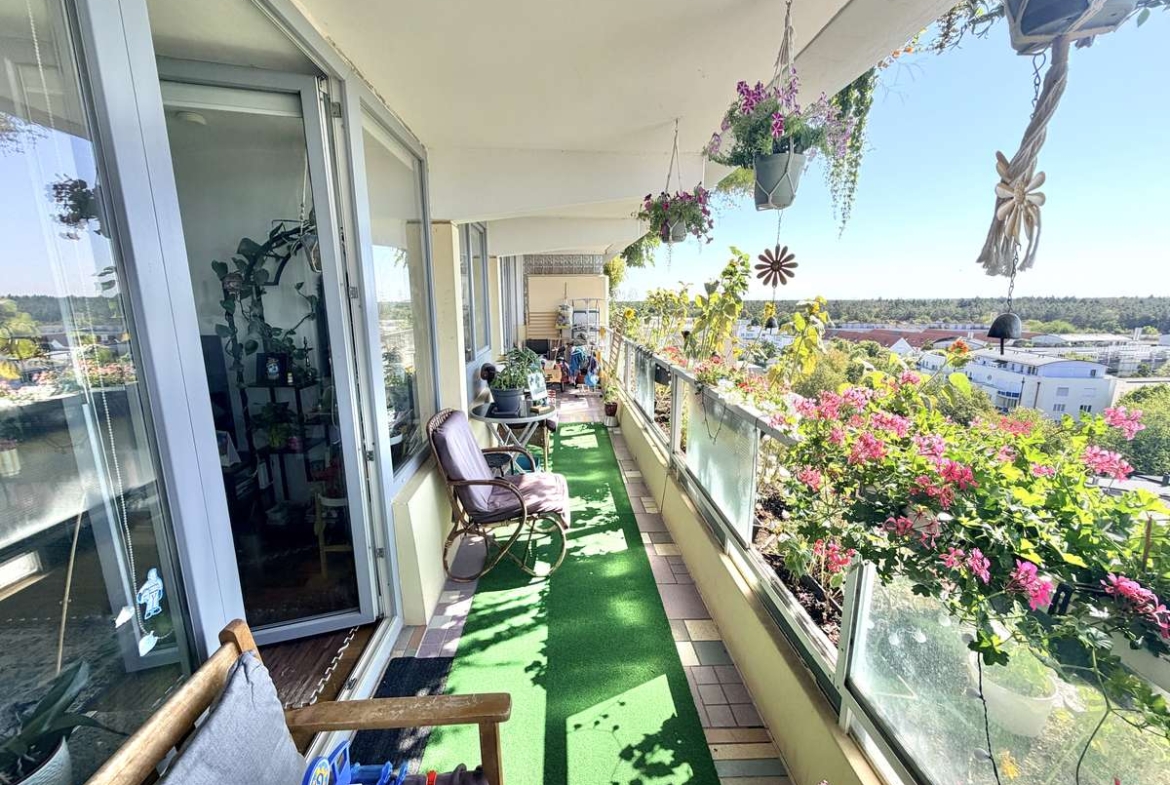 Exklusive 3-Zi. Whg mit großem SÜDBALKON und POOL in USH
