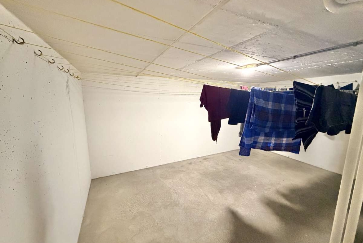 Exklusive 3-Zi. Whg mit großem SÜDBALKON und POOL in USH