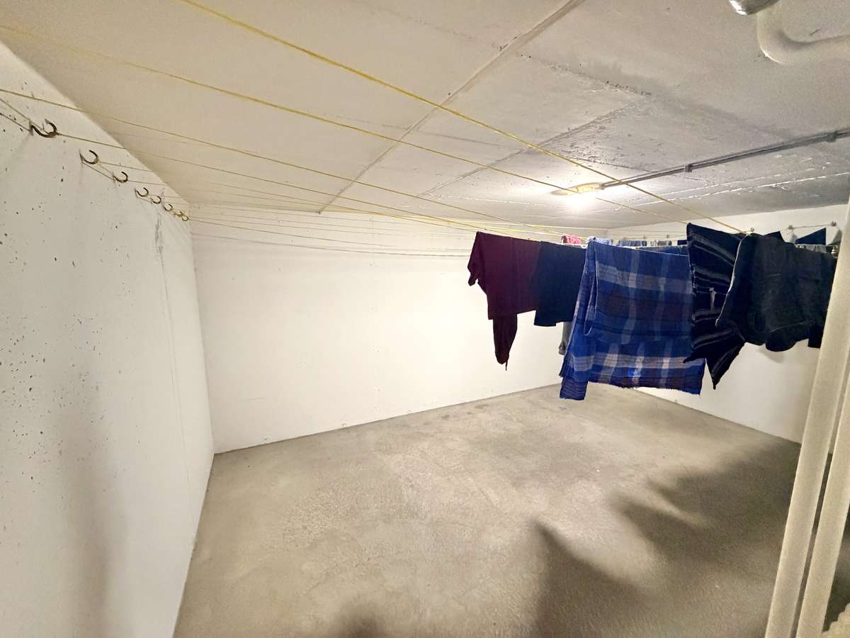 gem. Trockenraum Exklusive 3-Zi. Whg mit großem SÜDBALKON und POOL in USH