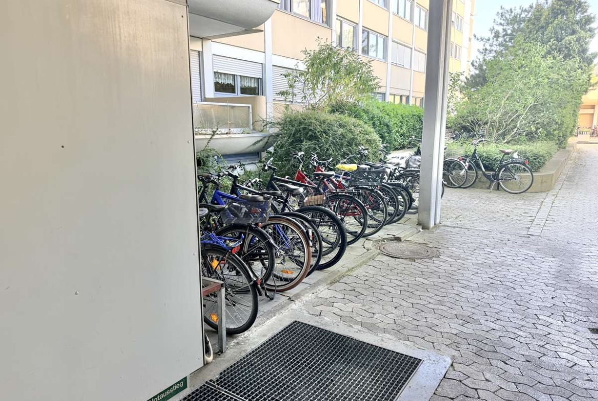 Exklusive 3-Zi. Whg mit großem SÜDBALKON und POOL in USH