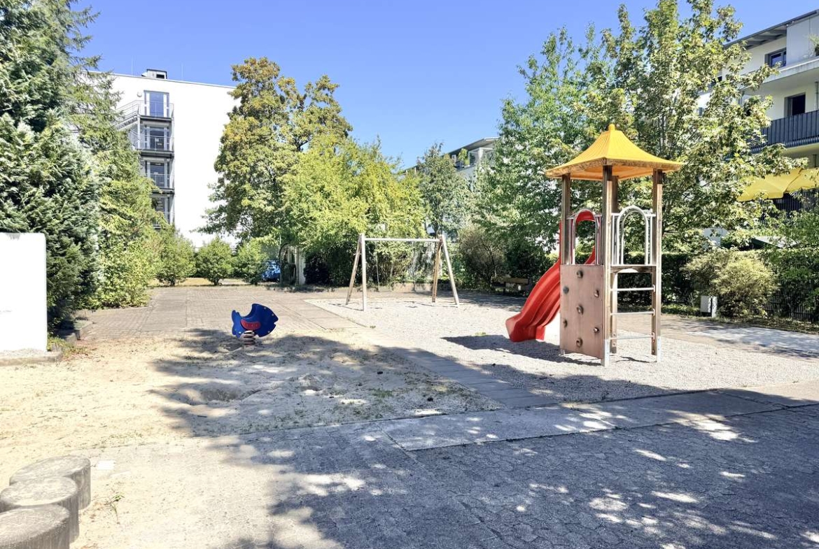 Exklusive 3-Zi. Whg mit großem SÜDBALKON und POOL in USH