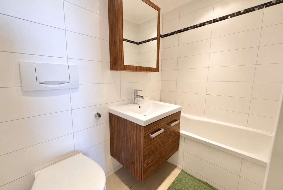 Exklusive 3-Zi. Whg mit großem SÜDBALKON und POOL in USH