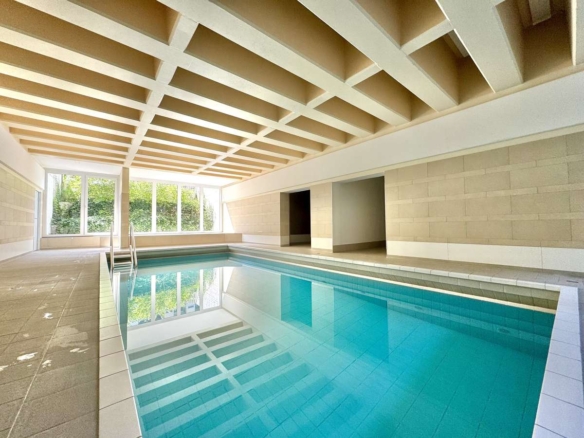 Exklusive 3-Zi. Whg mit großem SÜDBALKON und POOL in USH
