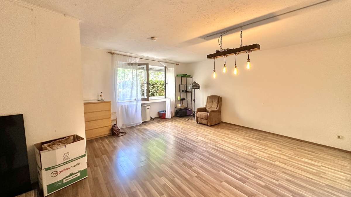 Wohnzimmer Zentral wohnen, ruhig schlafen – 45m² im Rückgebäude in der Isarvorstadt