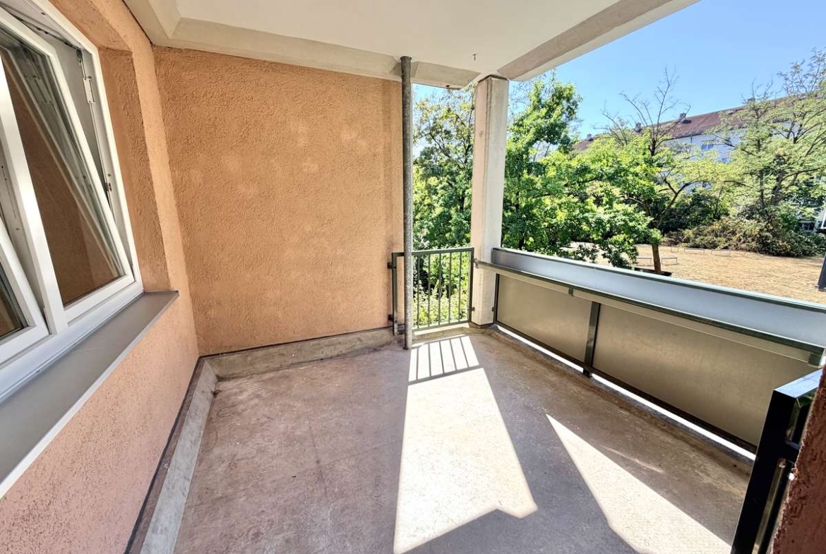 „Einziehen & wohlfühlen“ TOP renovierte 2-Zi. Whg mit West-Blk & TG/Nh. S1