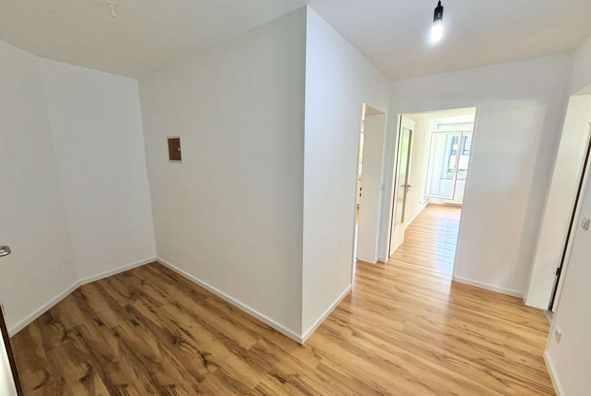 „Einziehen & wohlfühlen“ TOP renovierte 2-Zi. Whg mit West-Blk & TG/Nh. S1