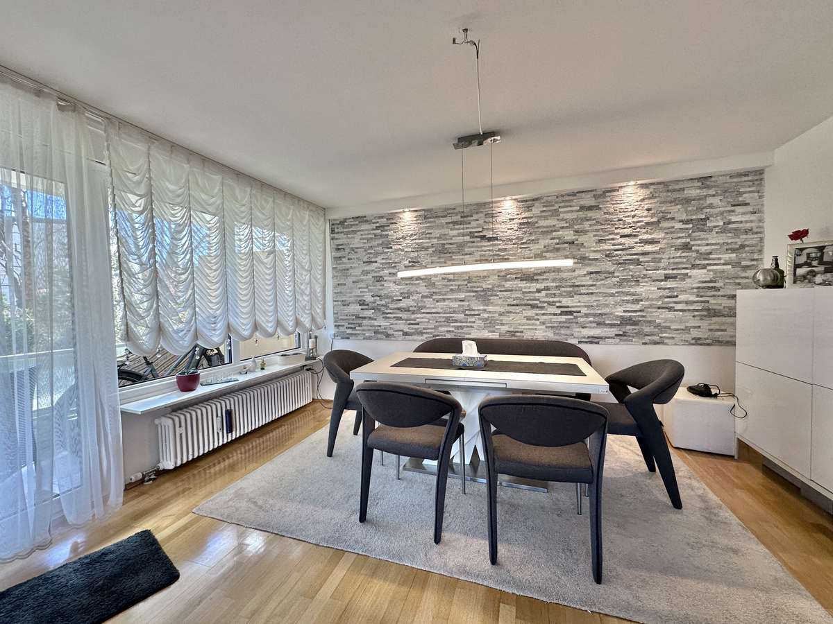 Familienfreundliche 4-Zi. Whg TOP RENOVIERT in Lohhof S1