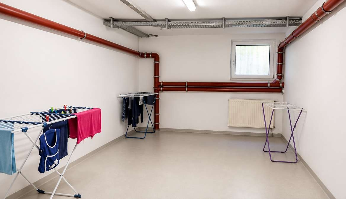 **Renovieren & selbst gestalten 2-Zi. Whg. mit Blk, EBK & TG – Sofort bezugsfrei **