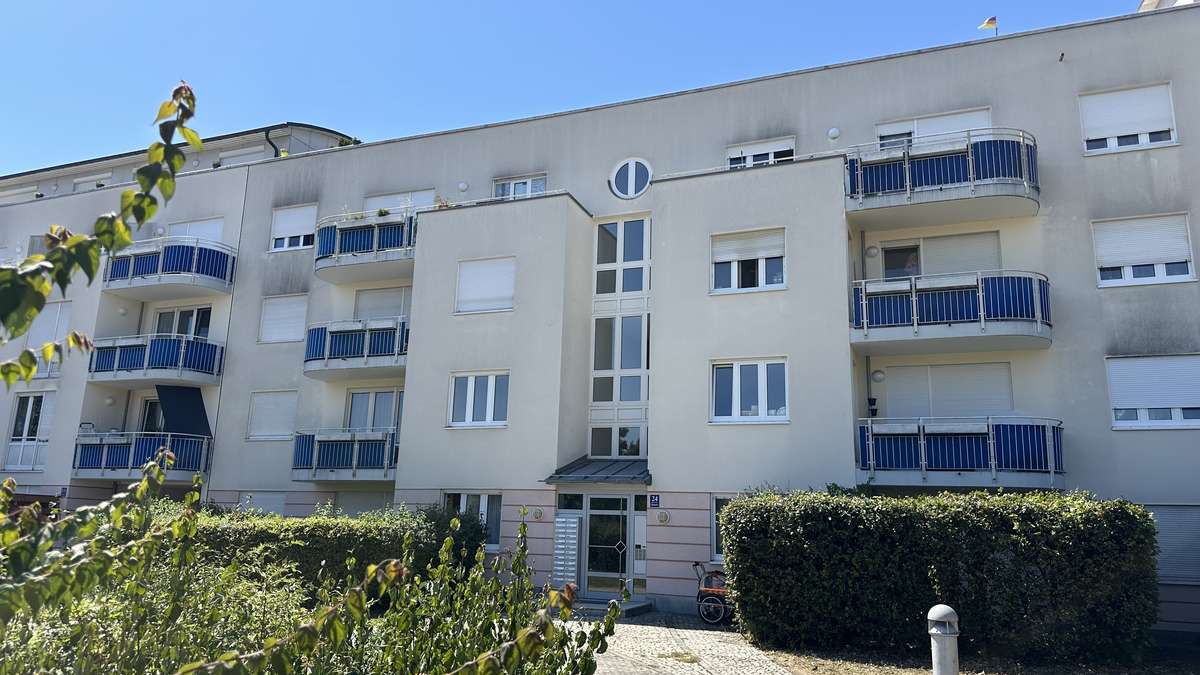 **Renovieren & selbst gestalten 2-Zi. Whg. mit Blk, EBK & TG – Sofort bezugsfrei **