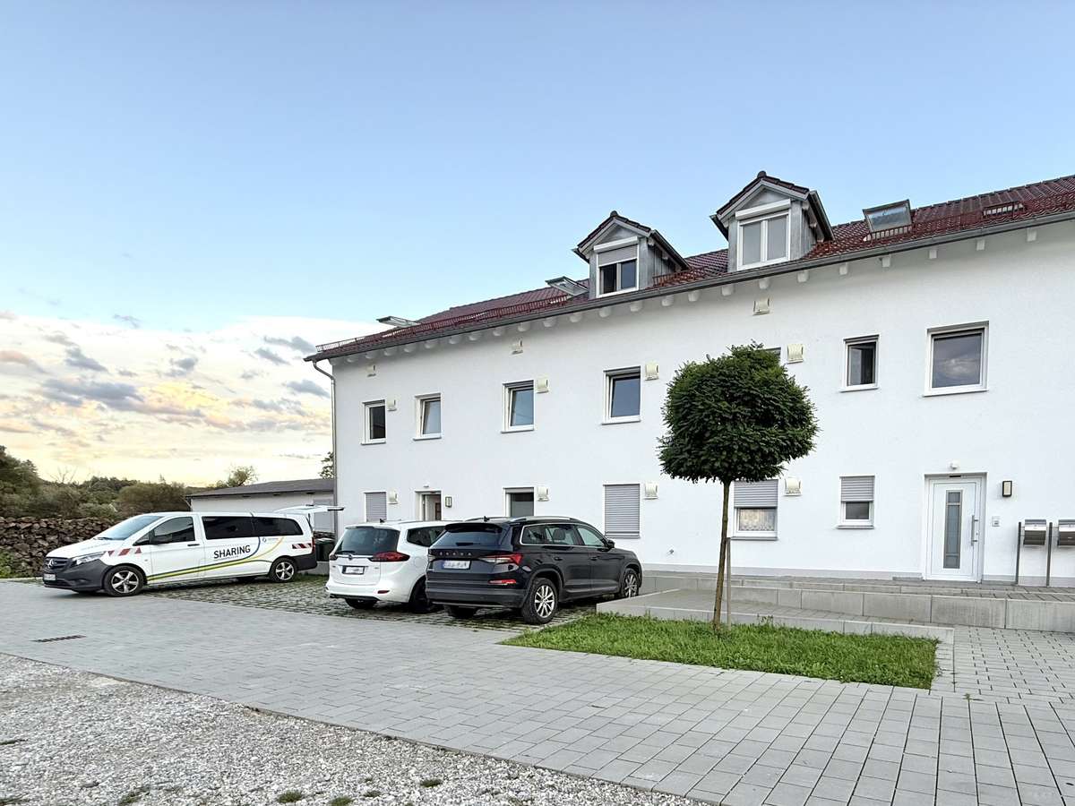 Hausansicht Sonnige 4-Zi-Whg. für FAMILIEN – in grüner Lage bei Pfaffenhofen an der Ilm