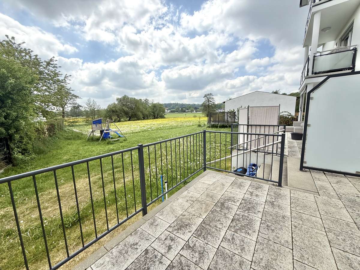 Terrasse Sonnige 4-Zi-Whg. für FAMILIEN – in grüner Lage bei Pfaffenhofen an der Ilm