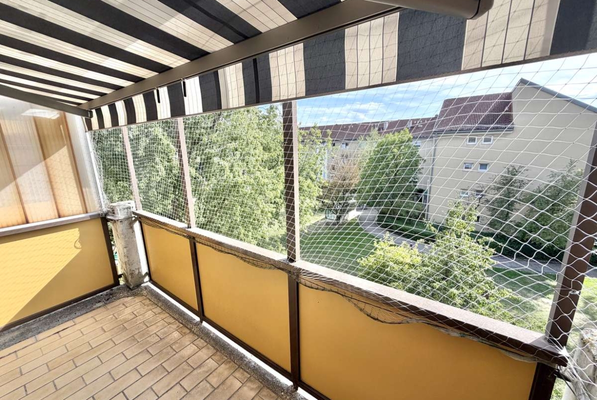 Sonnige, teils möblierte 3-Zi Whg. mit großem SÜDBALKON in USH