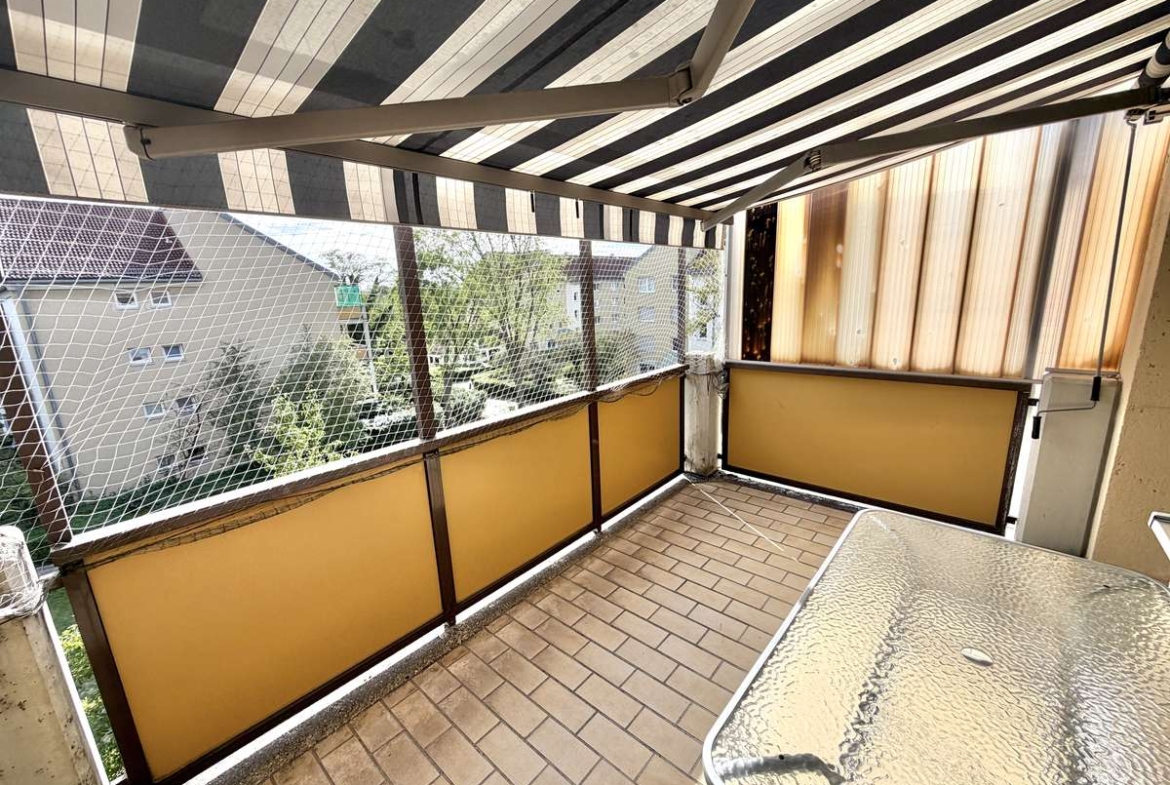 Sonnige, teils möblierte 3-Zi Whg. mit großem SÜDBALKON in USH