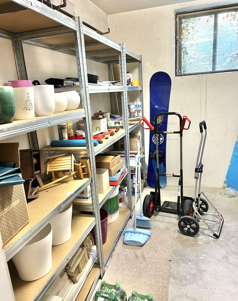 Sonnige, teils möblierte 3-Zi Whg. mit großem SÜDBALKON in USH