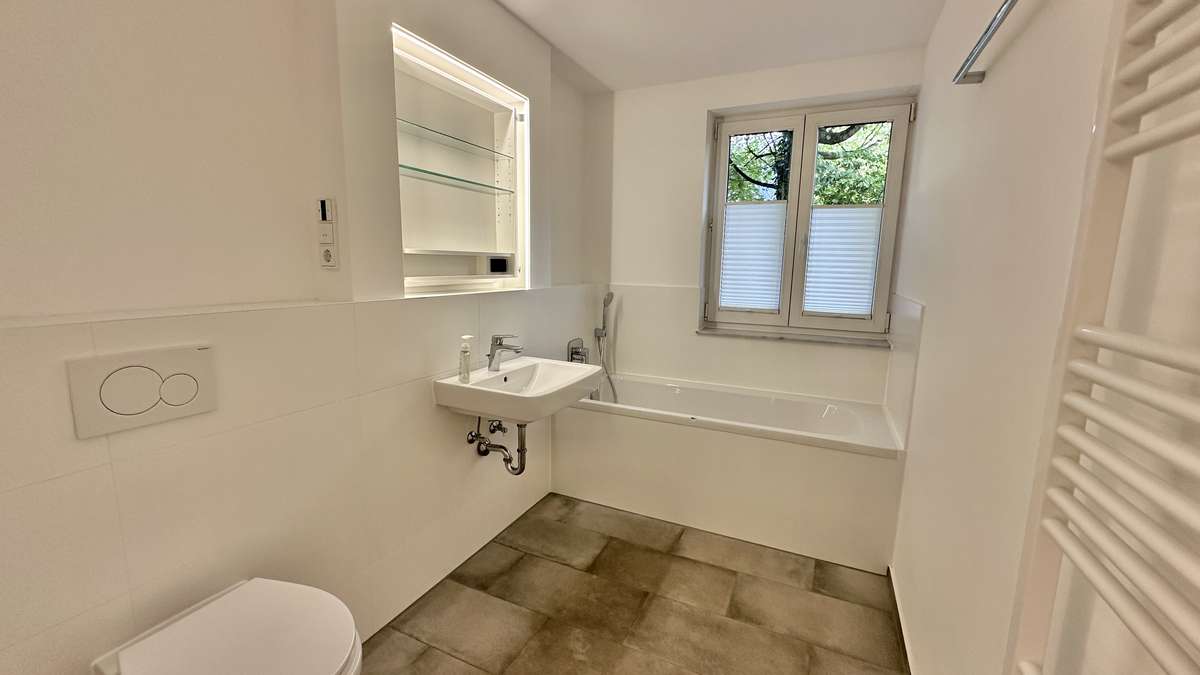 Stadtleben trifft Gartenglück – attraktive 2,5-Zimmer-Wohnung in München (Solln)
